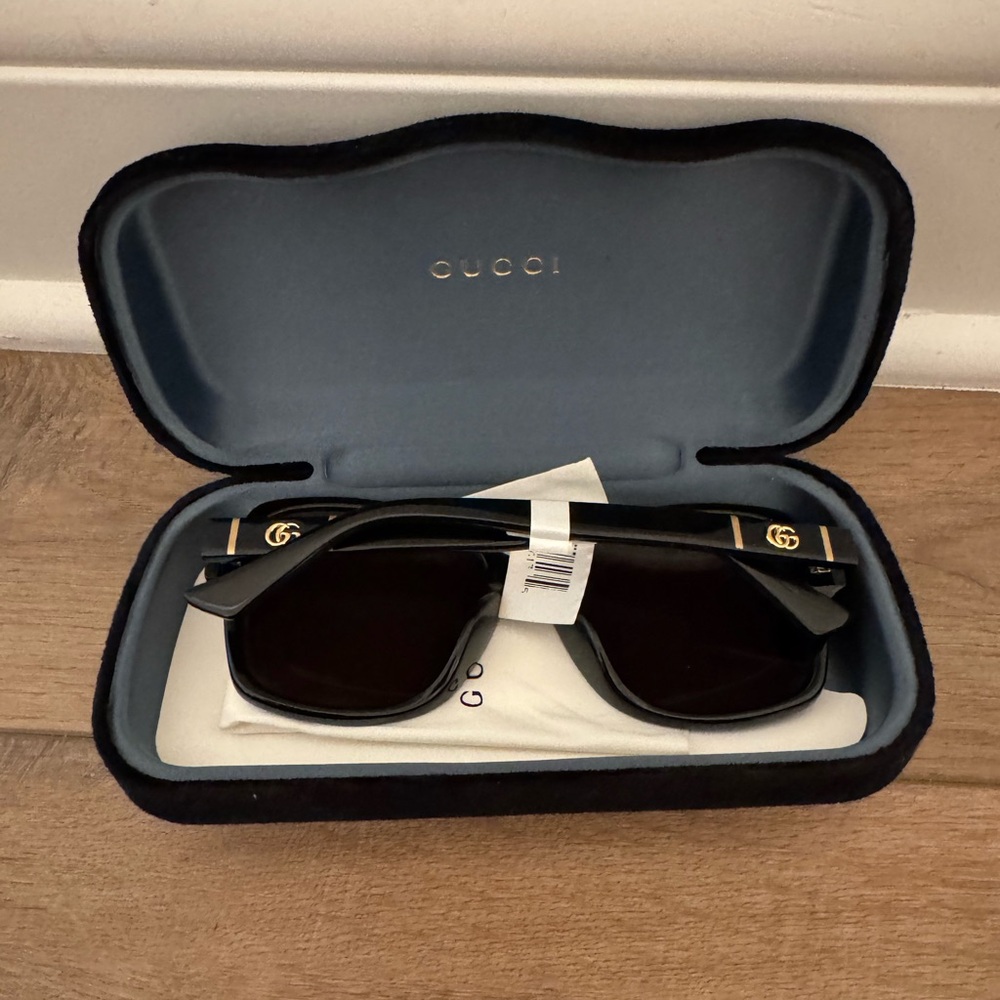 Brand new Gucci sunglasses
